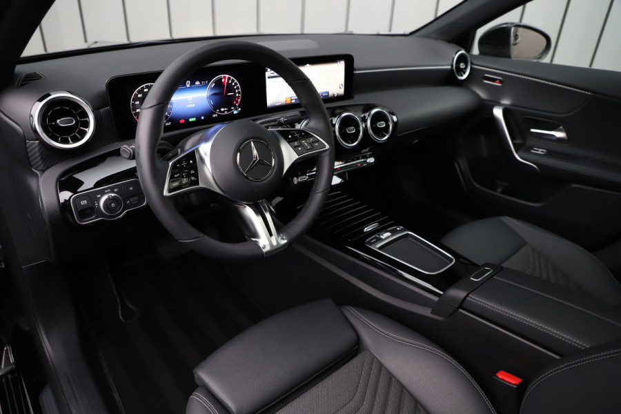 Mercedes-Benz A-Klasse 250e Business Solution | 218PK | Pano | Multibeam | Widescreen | Stoel/Stuurwielverw. | Distronic+ | Standkachel |