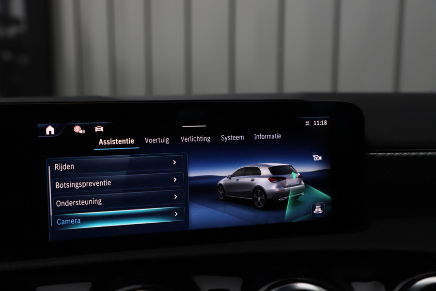 Mercedes-Benz A-Klasse 250e Business Solution | 218PK | Pano | Multibeam | Widescreen | Stoel/Stuurwielverw. | Distronic+ | Standkachel |