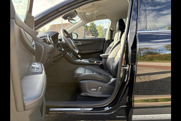 MG EHS 1.5 TGDI Luxury Plug-in Hybride 258pk | Adaptieve Cruise | Lederen Bekleding | Achteruitrijcamera | Navigatie | Elektrische Bestuurdersstoel