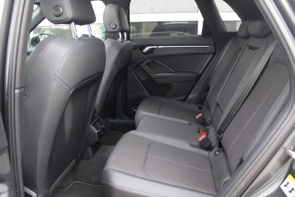 Audi Q3 45 TFSI e 245pk 3x S-Line | Pano | ACC | B&O | Matrix | Elek. Trekhaak