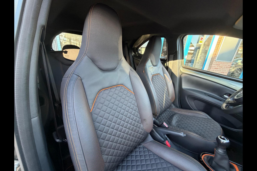 Toyota Aygo X 1.0 VVTi MT Limited 2022 NAVI CLIMA CAMERA NAP