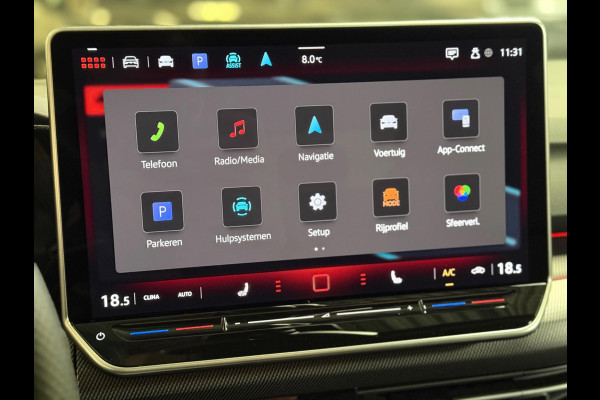 Volkswagen Golf 2.0 TSI GTI 8.5 Facelift | HUD | Harman/Kardon | Camera | Pano