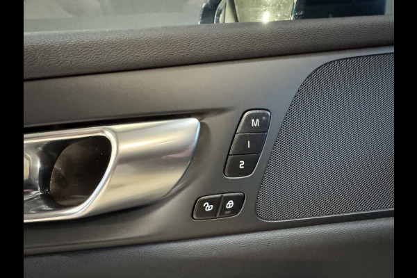 Volvo V60 2.0 B4 Plus Bright | Lederen sportstoelen | Camera | Carplay | Adaptive cruise | Stoelverwarming V+A | Full LED