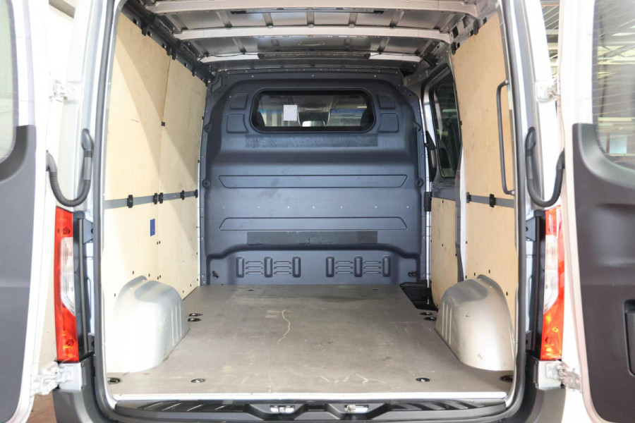 Mercedes-Benz Sprinter 317 1.9 CDI L1H1 170PK 2000KG TREKVERMOGEN