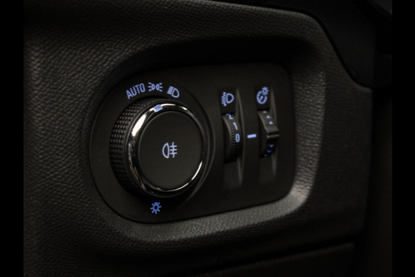 Opel Corsa 1.2 Edition Sport (APPLE CARPLAY,CRUISE,PDC,LANE ASSIST,LED,ELEKTRISCH PAKKET,SPORTSTOELEN,LM VELGEN,NETTE STAAT)