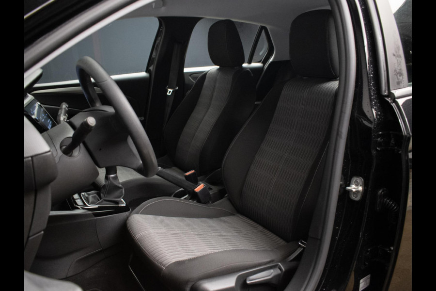 Opel Corsa 1.2 Edition Sport (APPLE CARPLAY,CRUISE,PDC,LANE ASSIST,LED,ELEKTRISCH PAKKET,SPORTSTOELEN,LM VELGEN,NETTE STAAT)