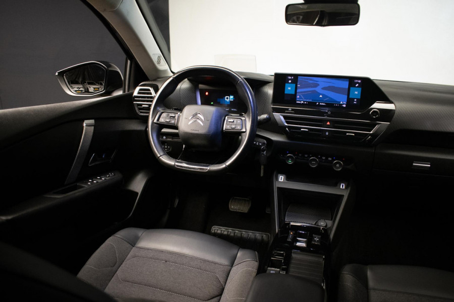 Citroën C4 1.2 Puretech Feel Pack (APPLE CARPLAY,NAVI,CAMERA,DIGITALE COCKPIT,SPORTSTOELEN,GETINT,PDC,LANE ASSIST,NETTESTAAT)