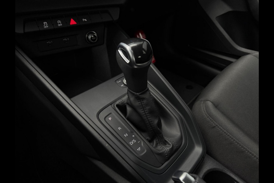Audi A1 Sportback 30 TFSI S line automaat NAVI PDC SPORTVELGEN VIRTUAL CLIMATE