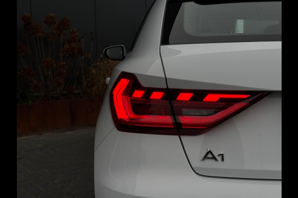Audi A1 Sportback 30 TFSI S line automaat NAVI PDC SPORTVELGEN VIRTUAL CLIMATE