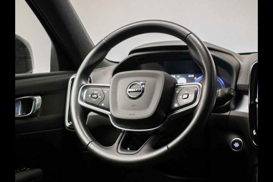 Volvo XC40 1.5 T4 Recharge Inscription Expression (APPLE CARPLAY,NAVI,LED,HARMAN/KARDON,SPORTSTOELEN,TREKHAAK,360 VIEW,CAMERA,PDC)