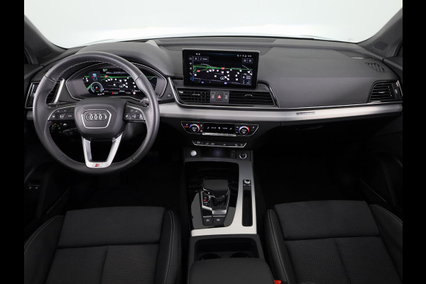 Audi Q5 Sportback 55 TFSI e S edition Competition 367pk | Panoramdak | Head Up Display | Luchtvering | B&O Audio | Verwarmbare voorstoelen | Trekhaak