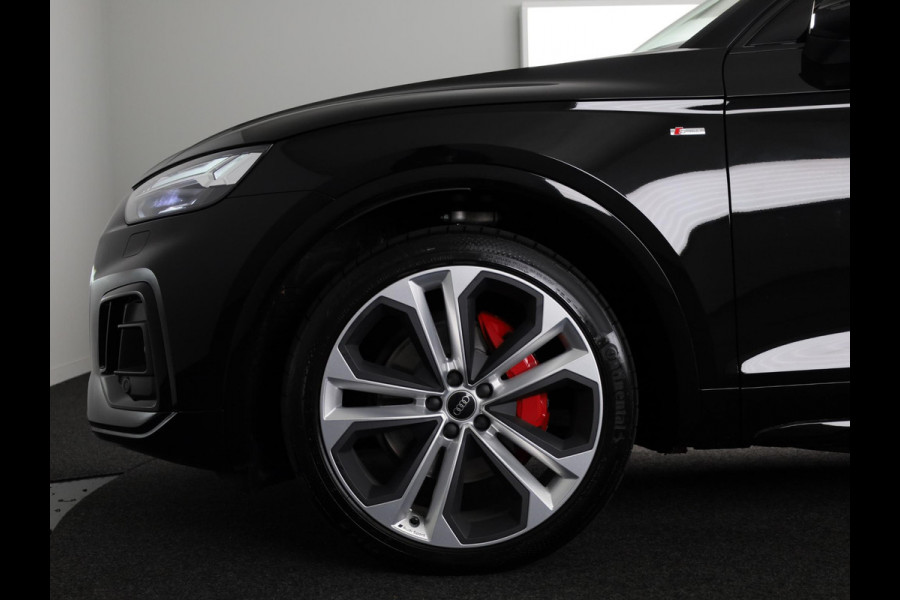 Audi Q5 Sportback 55 TFSI e S edition Competition 367pk | Panoramdak | Head Up Display | Luchtvering | B&O Audio | Verwarmbare voorstoelen | Trekhaak