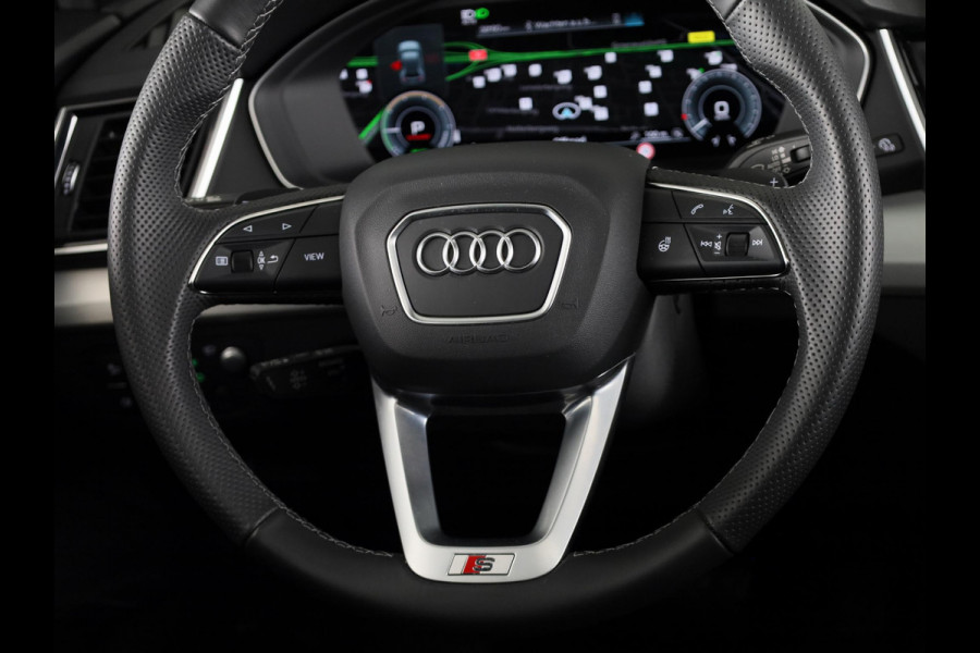 Audi Q5 Sportback 55 TFSI e S edition Competition 367pk | Panoramdak | Head Up Display | Luchtvering | B&O Audio | Verwarmbare voorstoelen | Trekhaak