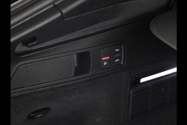 Audi Q5 Sportback 55 TFSI e S edition Competition 367pk | Panoramdak | Head Up Display | Luchtvering | B&O Audio | Verwarmbare voorstoelen | Trekhaak