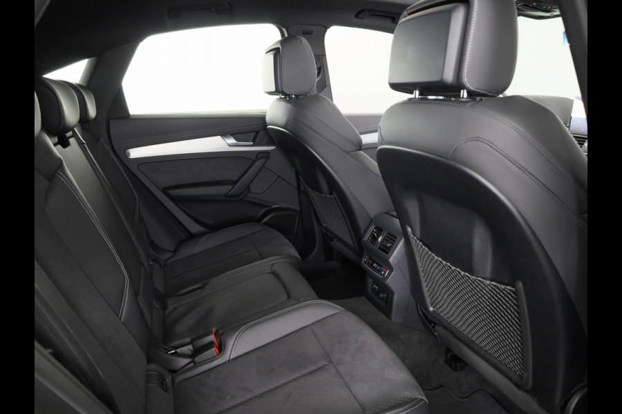 Audi Q5 Sportback 55 TFSI e S edition Competition 367pk | Panoramdak | Head Up Display | Luchtvering | B&O Audio | Verwarmbare voorstoelen | Trekhaak