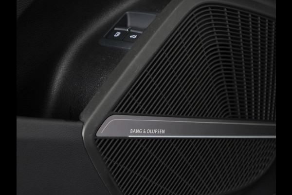 Audi Q5 Sportback 55 TFSI e S edition Competition 367pk | Panoramdak | Head Up Display | Luchtvering | B&O Audio | Verwarmbare voorstoelen | Trekhaak