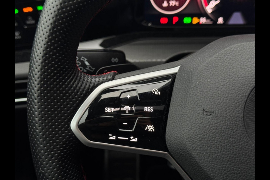 Volkswagen Golf 2.0 TSI GTI CLUBSPORT Pano Navi Climate Sfeer Elek pakket Sportv