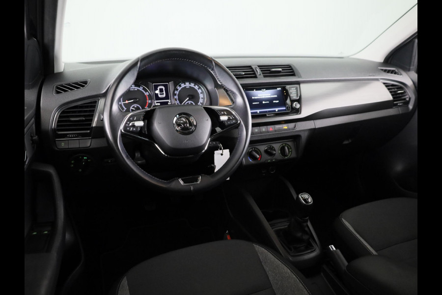 Škoda Fabia Combi 1.0 TSI Business Edition 95 pk | Navigatie via App | Parkeersensoren achter | Airco | Cruise control | Apple Carplay/Android Auto |