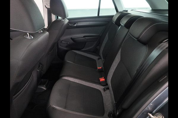 Škoda Fabia Combi 1.0 TSI Business Edition 95 pk | Navigatie via App | Parkeersensoren achter | Airco | Cruise control | Apple Carplay/Android Auto |