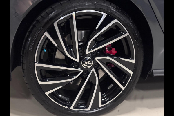Volkswagen Golf 2.0 TSI GTI CLUBSPORT | PANO | IQ LIGHT | HARMAN KARDON | VOL!