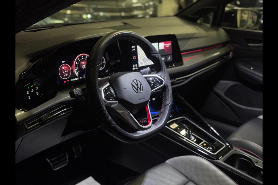 Volkswagen Golf 2.0 TSI GTI CLUBSPORT | PANO | IQ LIGHT | HARMAN KARDON | VOL!