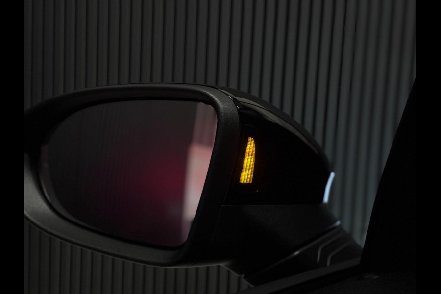 Volkswagen Golf 2.0 TSI GTI CLUBSPORT | PANO | IQ LIGHT | HARMAN KARDON | VOL!