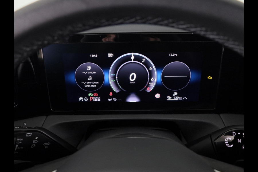 Volkswagen Tiguan 1.5 eHybrid R-Line Edition 204 pk Automaat (DSG) | Verlengde garantie | Navigatie | Parkeersensoren (Park assist) | Achteruitrijcamera | R-Line |