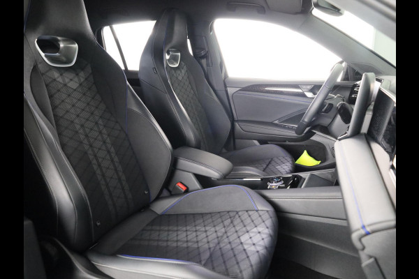 Volkswagen Tiguan 1.5 eHybrid R-Line Edition 204 pk Automaat (DSG) | Verlengde garantie | Navigatie | Parkeersensoren (Park assist) | Achteruitrijcamera | R-Line |