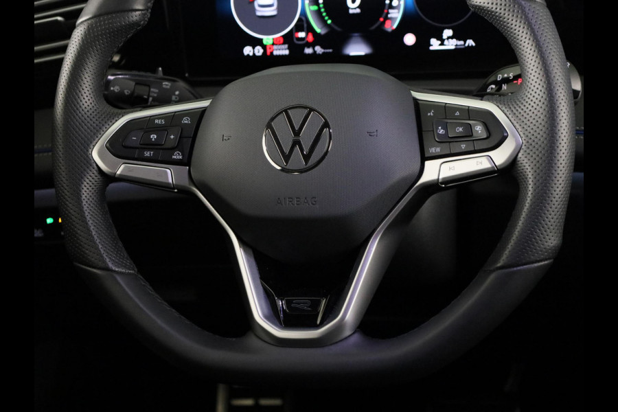Volkswagen Tiguan 1.5 eHybrid R-Line Edition 204 pk Automaat (DSG) | Verlengde garantie | Navigatie | Parkeersensoren (Park assist) | Achteruitrijcamera | R-Line |