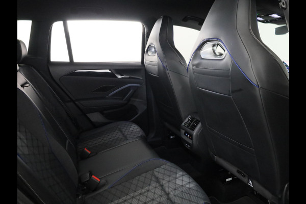 Volkswagen Tiguan 1.5 eHybrid R-Line Edition 204 pk Automaat (DSG) | Verlengde garantie | Navigatie | Parkeersensoren (Park assist) | Achteruitrijcamera | R-Line |