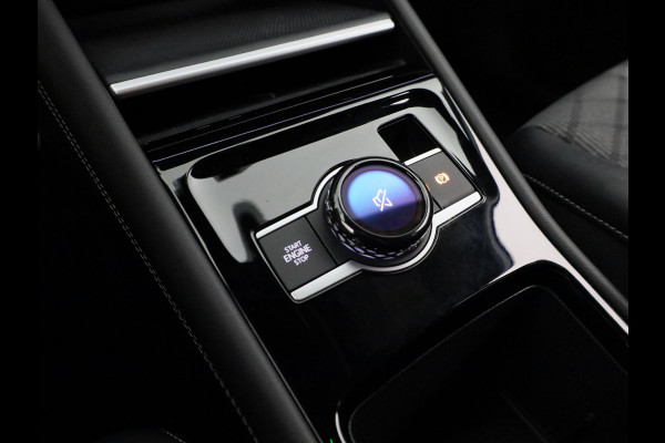 Volkswagen Tiguan 1.5 eHybrid R-Line Edition 204 pk Automaat (DSG) | Verlengde garantie | Navigatie | Parkeersensoren (Park assist) | Achteruitrijcamera | R-Line |