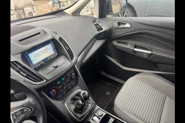 Ford C-MAX 1.0 Titanium 125pk | Stoelverwarming | Trekhaak | Camera | Xenon