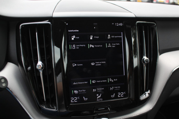 Volvo XC60 2.0 T8 AWD Polestar Engineered / Trekhaak / Panoramadak / 360Camera / Head-up / Leder / Harman Kardon / 22'' / Keyless / Intr.voorverwarming / Stuur+Stoelverwarming / Virtual Cockpit / CarPlay / DAB / Dodehoek / ACC