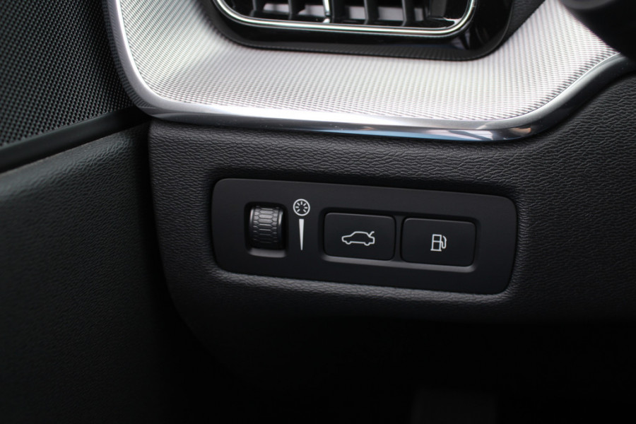 Volvo XC60 2.0 T8 AWD Polestar Engineered / Trekhaak / Panoramadak / 360Camera / Head-up / Leder / Harman Kardon / 22'' / Keyless / Intr.voorverwarming / Stuur+Stoelverwarming / Virtual Cockpit / CarPlay / DAB / Dodehoek / ACC