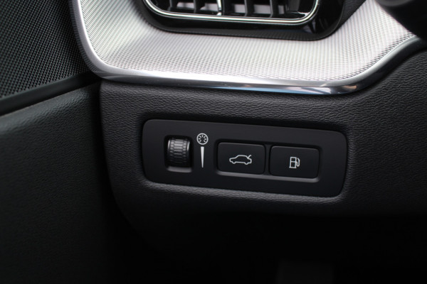 Volvo XC60 2.0 T8 AWD Polestar Engineered / Trekhaak / Panoramadak / 360Camera / Head-up / Leder / Harman Kardon / 22'' / Keyless / Intr.voorverwarming / Stuur+Stoelverwarming / Virtual Cockpit / CarPlay / DAB / Dodehoek / ACC