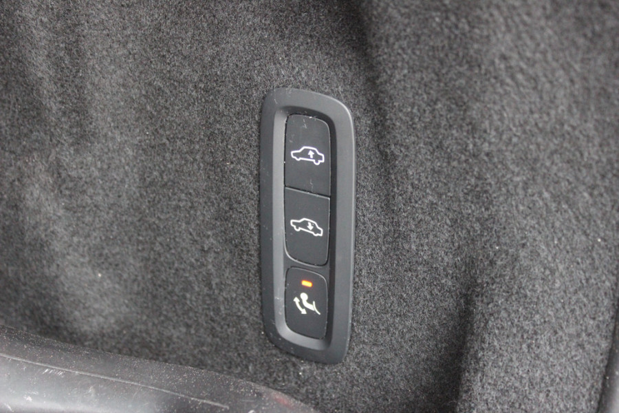 Volvo XC60 2.0 T8 AWD Polestar Engineered / Trekhaak / Panoramadak / 360Camera / Head-up / Leder / Harman Kardon / 22'' / Keyless / Intr.voorverwarming / Stuur+Stoelverwarming / Virtual Cockpit / CarPlay / DAB / Dodehoek / ACC