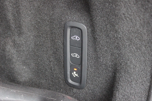 Volvo XC60 2.0 T8 AWD Polestar Engineered / Trekhaak / Panoramadak / 360Camera / Head-up / Leder / Harman Kardon / 22'' / Keyless / Intr.voorverwarming / Stuur+Stoelverwarming / Virtual Cockpit / CarPlay / DAB / Dodehoek / ACC