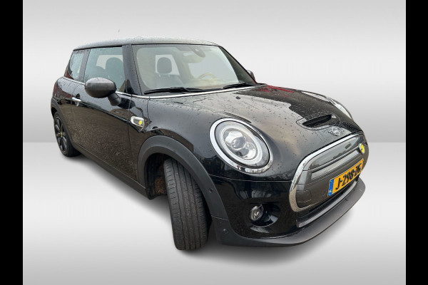MINI Mini Electric Charged 33 kWh / Camera / Head-up / Leder / Harman Kardon / Keyless / 17'' / CarPlay / Stoelverwarming / Matrix LED / DAB / Cruise Control