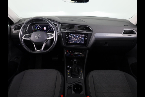 Volkswagen Tiguan 1.4 TSI eHybrid Life 245PK DSG PHEV | Navigatie | Parkeercamera | 18 inch Lm velgen | Stoel- en stuurverwarming |