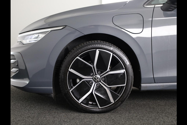 Volkswagen Golf 1.5 eHybrid 50 Edition 204 PK DSG PHEV | Verlengde garantie | Navigatie | Parkeercamera | Stoel- en stuurverwarming | 18 inch LM velgen |