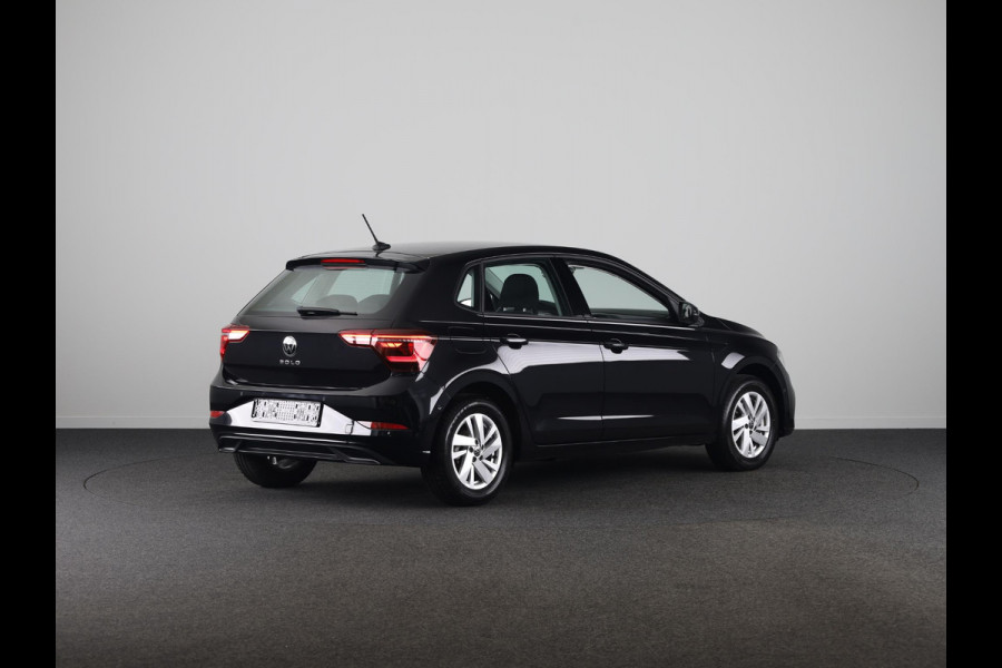 Volkswagen Polo 1.0 TSI Style 110 pk Automaat (DSG) | Navigatie via App | Parkeersensoren (Park assist) | Adaptieve cruise control | Stoelverwarming | Matrix LED koplampen |