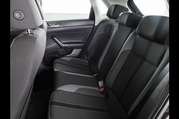 Volkswagen Polo 1.0 TSI Style 110 pk Automaat (DSG) | Navigatie via App | Parkeersensoren (Park assist) | Adaptieve cruise control | Stoelverwarming | Matrix LED koplampen |