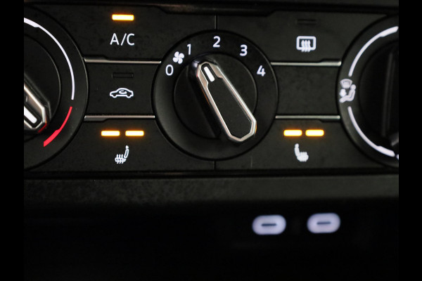 Volkswagen Polo 1.0 TSI Style 110 pk Automaat (DSG) | Navigatie via App | Parkeersensoren (Park assist) | Adaptieve cruise control | Stoelverwarming | Matrix LED koplampen |