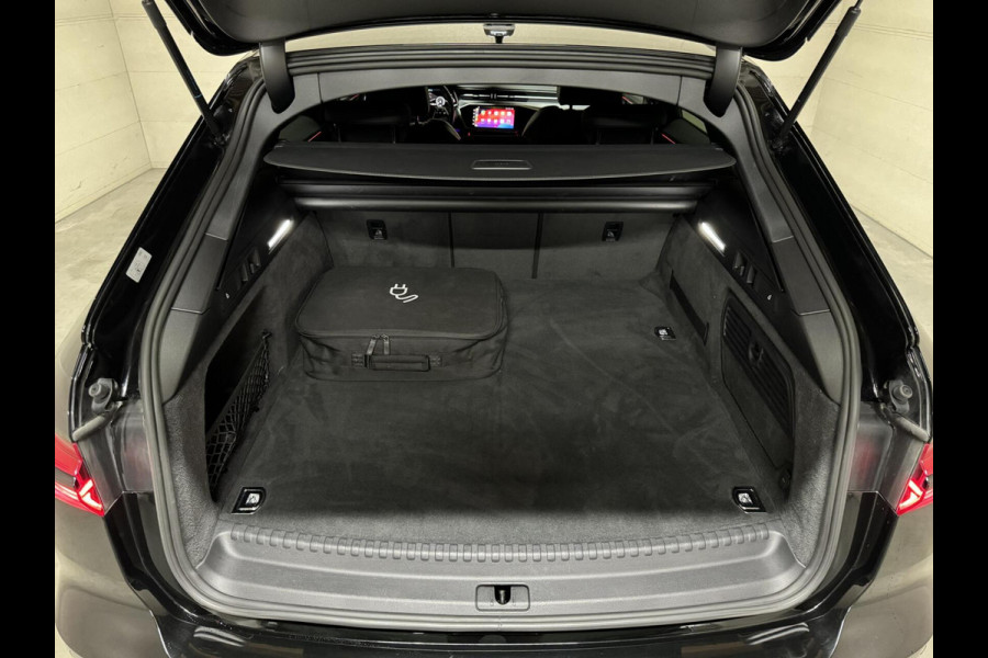 Audi A6 Avant 55 TFSI e Quattro Competition S-Line Black Edition