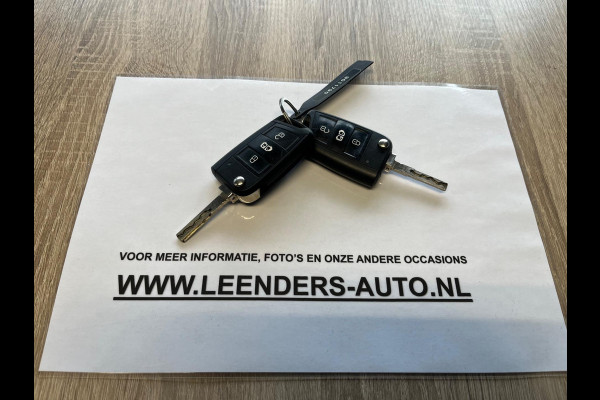 Volkswagen Crafter LAADKLEP L3H3 AUTOMAAT DSG 35 2.0 TDI 140PK 3Persoons, Airco, CruiseControl, Groot Scherm, RIJKLAARPRIJS!