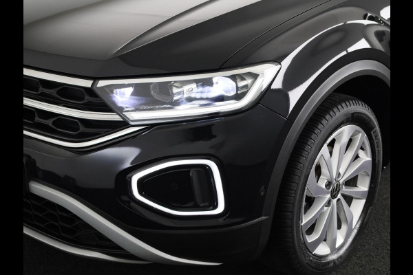 Volkswagen T-Roc 1.5 TSI Style 150 pk Automaat (DSG) | Navigatie | Parkeersensoren (Park assist) | Adaptieve cruise control | Stoelverwarming |