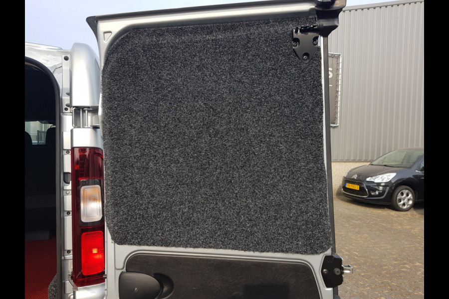 Renault Trafic 2.0 dCi 131 pk T29 L2-H1 dubbele-cabine 6 persoons Work Edition uitvoering !!!