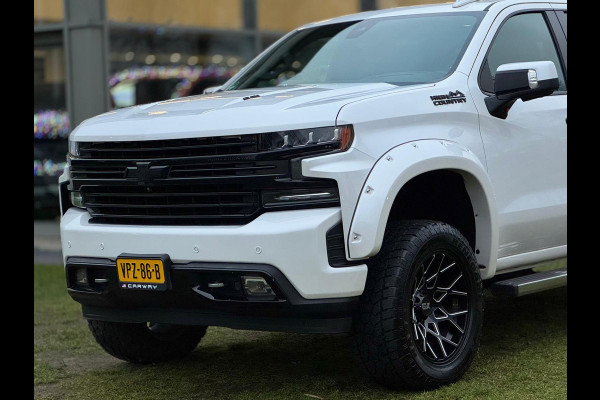 Chevrolet Silverado 6.2 V8 High Country Widebody Black Ops NWE Model