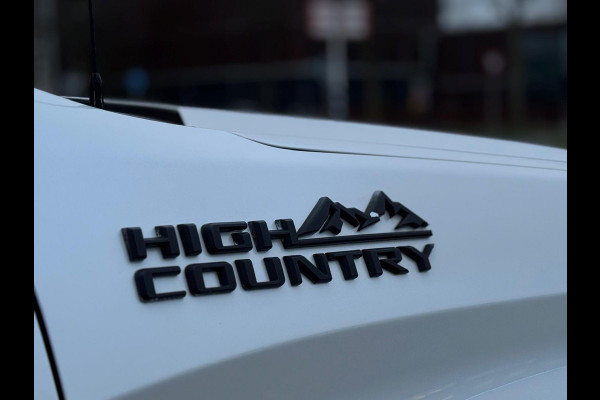 Chevrolet Silverado 6.2 V8 High Country Widebody Black Ops NWE Model