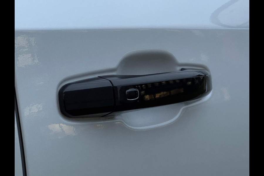 Chevrolet Silverado 6.2 V8 High Country Widebody Black Ops NWE Model